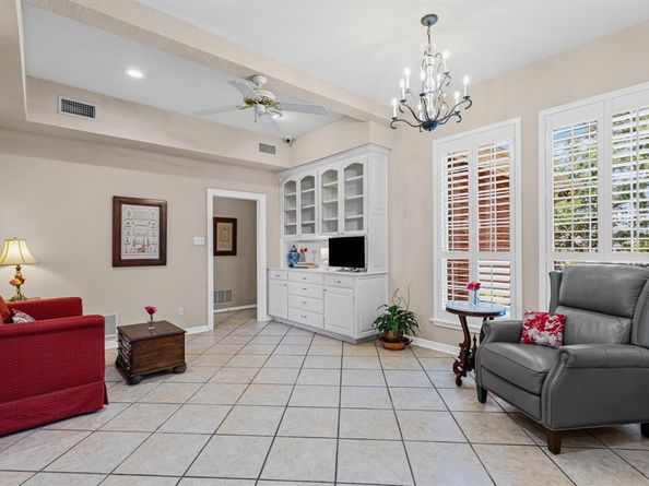 1009  Oak Ridge Court , Kennedale Texas 76060