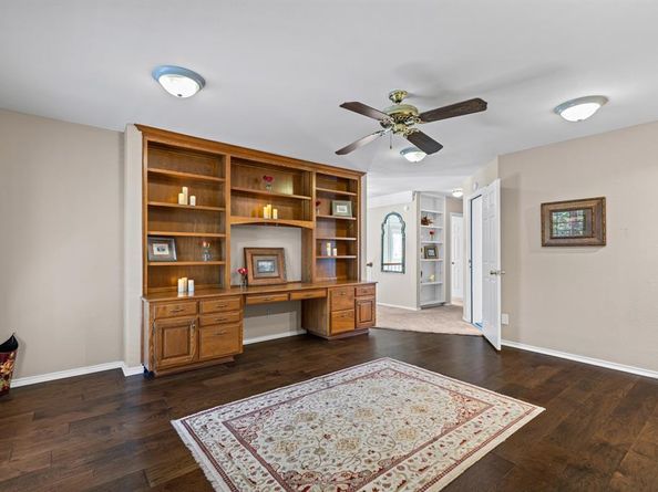 1009  Oak Ridge Court , Kennedale Texas 76060