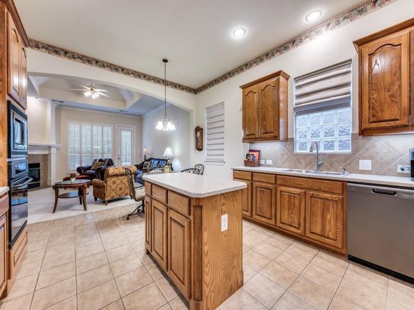 2300  Canyon Creek Drive , McKinney Texas 75072