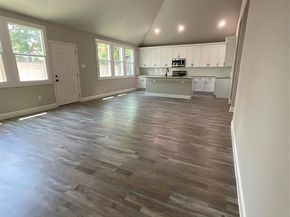 1220 E Leuda Street , Fort Worth Texas 76104