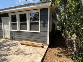 1220 E Leuda Street , Fort Worth Texas 76104