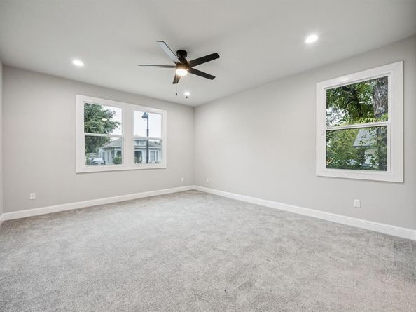 1220 E Leuda Street , Fort Worth Texas 76104