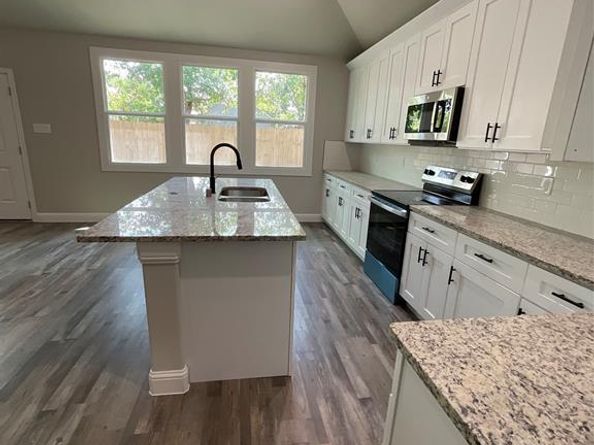 1220 E Leuda Street , Fort Worth Texas 76104