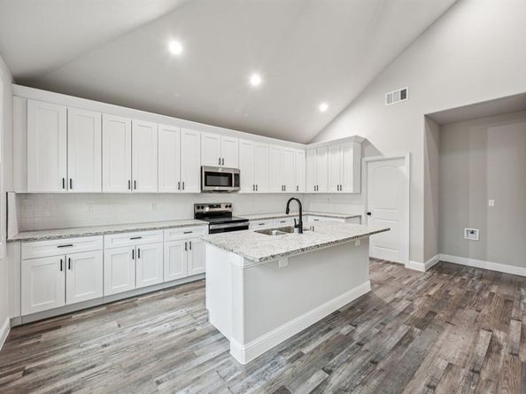 1220 E Leuda Street , Fort Worth Texas 76104