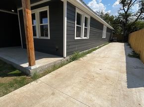 1220 E Leuda Street , Fort Worth Texas 76104