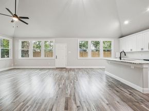 1220 E Leuda Street , Fort Worth Texas 76104