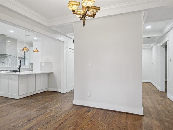 125 S Clinton Avenue , Dallas Texas 75208