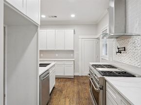 125 S Clinton Avenue , Dallas Texas 75208