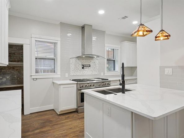 125 S Clinton Avenue , Dallas Texas 75208