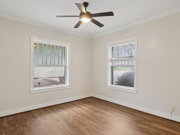 125 S Clinton Avenue , Dallas Texas 75208