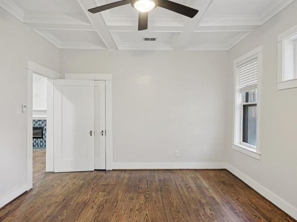 125 S Clinton Avenue , Dallas Texas 75208