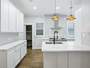 125 S Clinton Avenue , Dallas Texas 75208