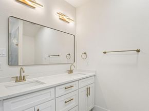 1310 E Myrtle Street , Fort Worth Texas 76104