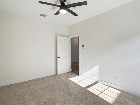 1310 E Myrtle Street , Fort Worth Texas 76104