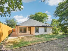 1310 E Myrtle Street , Fort Worth Texas 76104