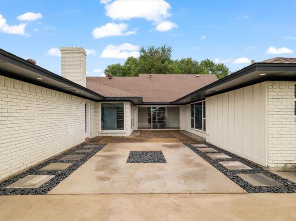 2833  Meadowbrook Drive , Plano Texas 75075