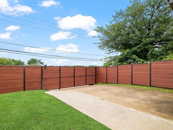 2833  Meadowbrook Drive , Plano Texas 75075