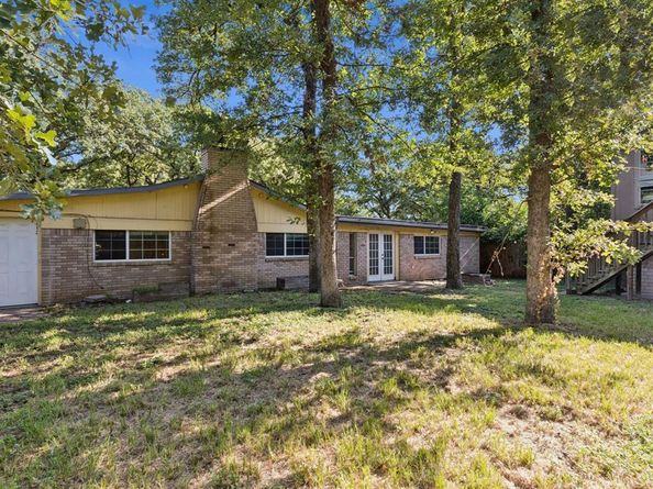 1814  Dogwood Drive , Arlington Texas 76012