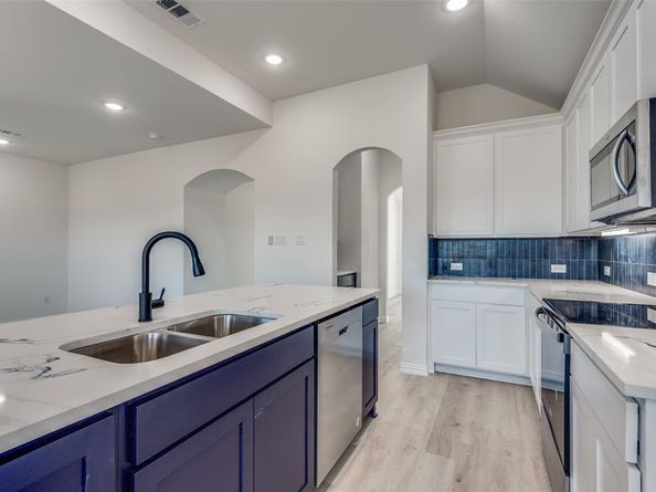 1525 N Carolina Avenue , Lancaster Texas 75134