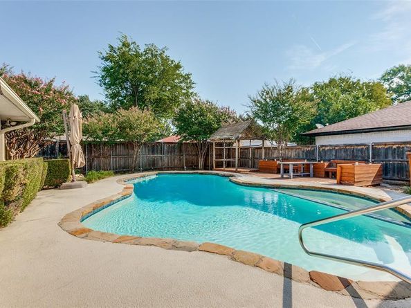 1505  Meadow Glen Street , Richardson Texas 75081