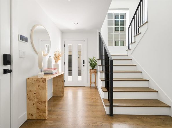 4113  Holland Avenue  102, Dallas Texas 75219