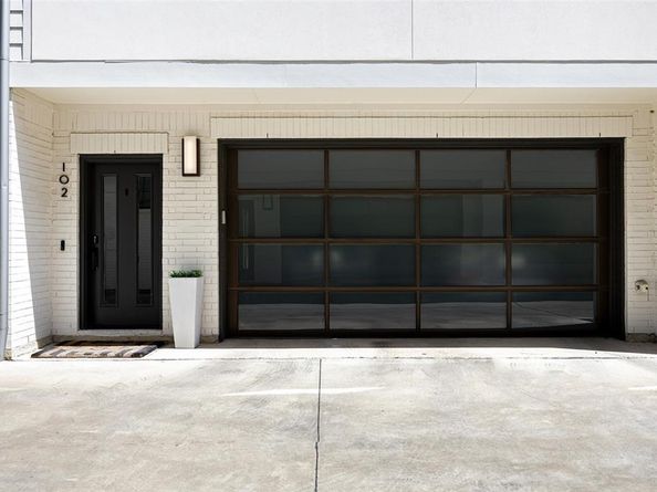 4113  Holland Avenue  102, Dallas Texas 75219