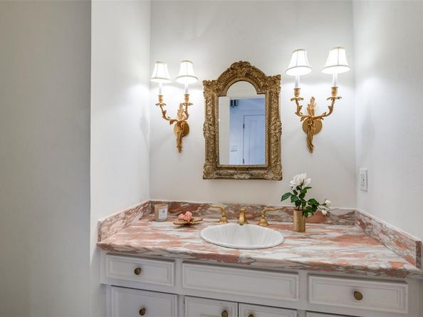 5865  Farquhar Lane , Dallas Texas 75209