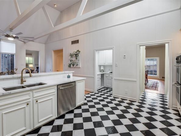 5865  Farquhar Lane , Dallas Texas 75209