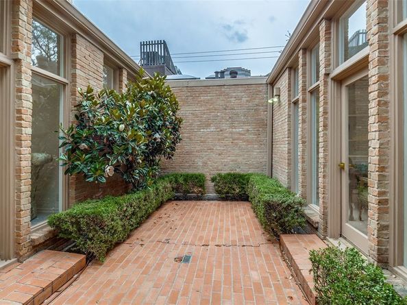 5865  Farquhar Lane , Dallas Texas 75209