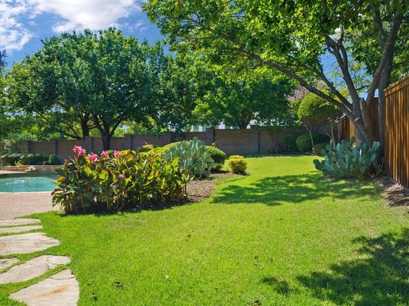 7509  Stone Hill Court , Garland Texas 75044