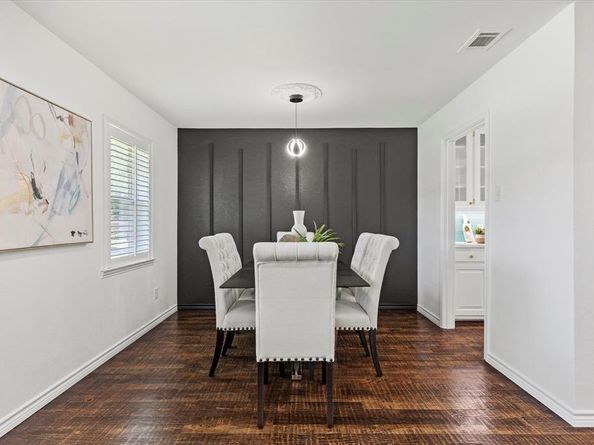 5615  Hillcroft Street , Dallas Texas 75227