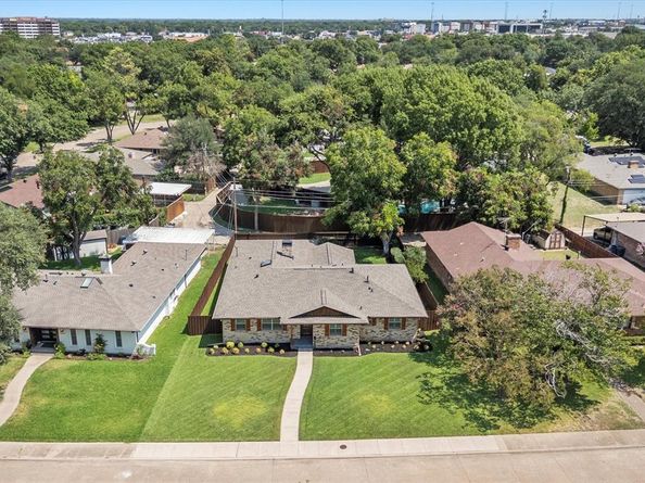 5615  Hillcroft Street , Dallas Texas 75227