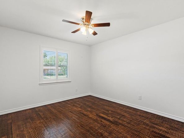 5615  Hillcroft Street , Dallas Texas 75227
