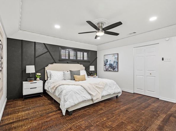 5615  Hillcroft Street , Dallas Texas 75227