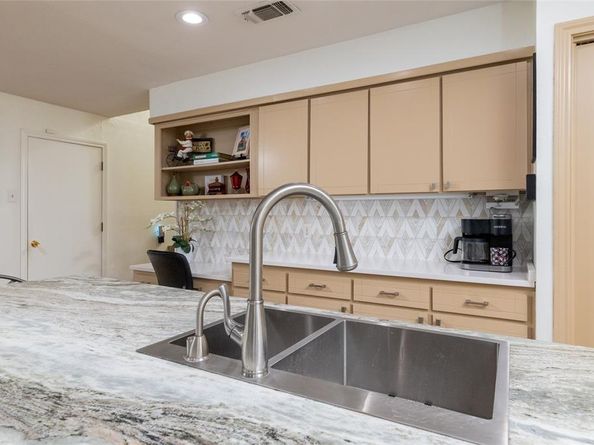 6921  Tumbling Trail , Fort Worth Texas 76116