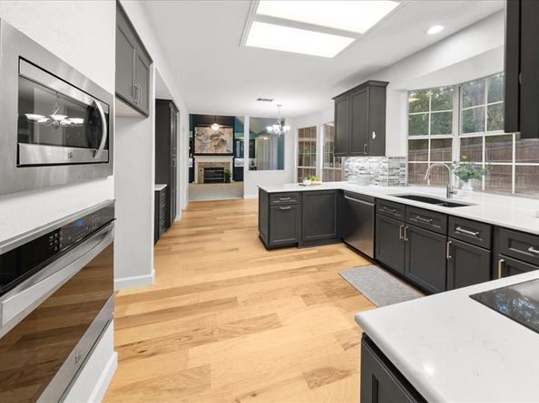 6211  Fox Hunt Drive , Arlington Texas 76001