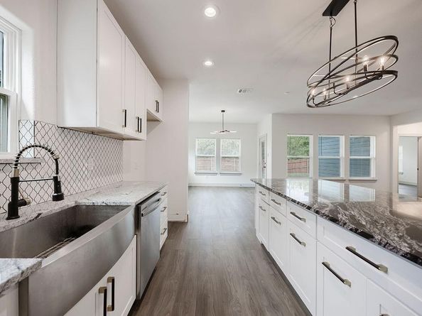 3008  Walker Street , Fort Worth Texas 76105