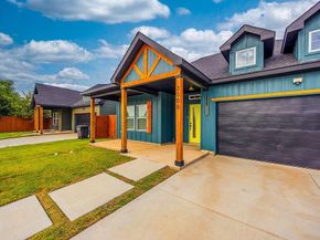 3008  Walker Street , Fort Worth Texas 76105