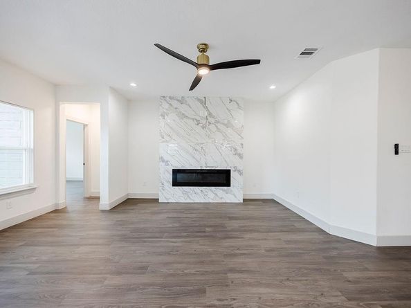 3008  Walker Street , Fort Worth Texas 76105