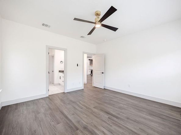3008  Walker Street , Fort Worth Texas 76105