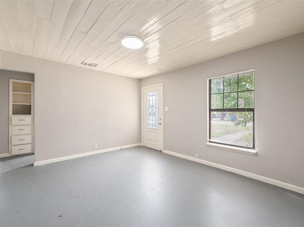 6518  Meade Street , Dallas Texas 75232