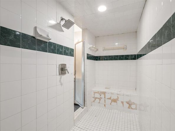 6518  Meade Street , Dallas Texas 75232