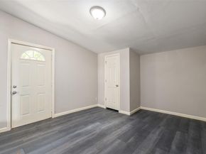 6518  Meade Street , Dallas Texas 75232