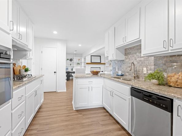 3721  Nabholtz Lane , Mesquite Texas 75150