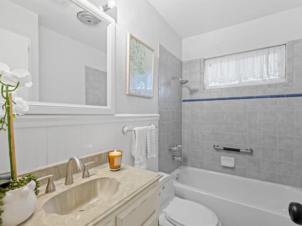 3721  Nabholtz Lane , Mesquite Texas 75150