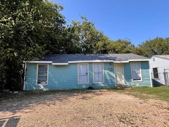 2028  Eva Street , Grand Prairie Texas 75051