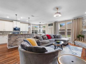 1122  Red Robin Drive , Aubrey Texas 76227