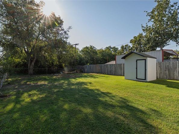 3224 N Hampton Street , Fort Worth Texas 76106