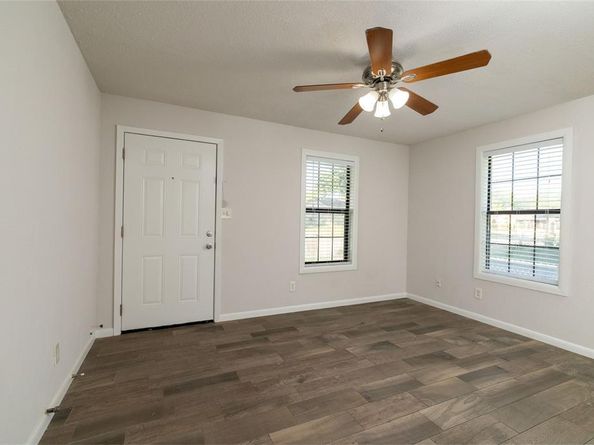 3224 N Hampton Street , Fort Worth Texas 76106