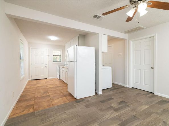 3224 N Hampton Street , Fort Worth Texas 76106